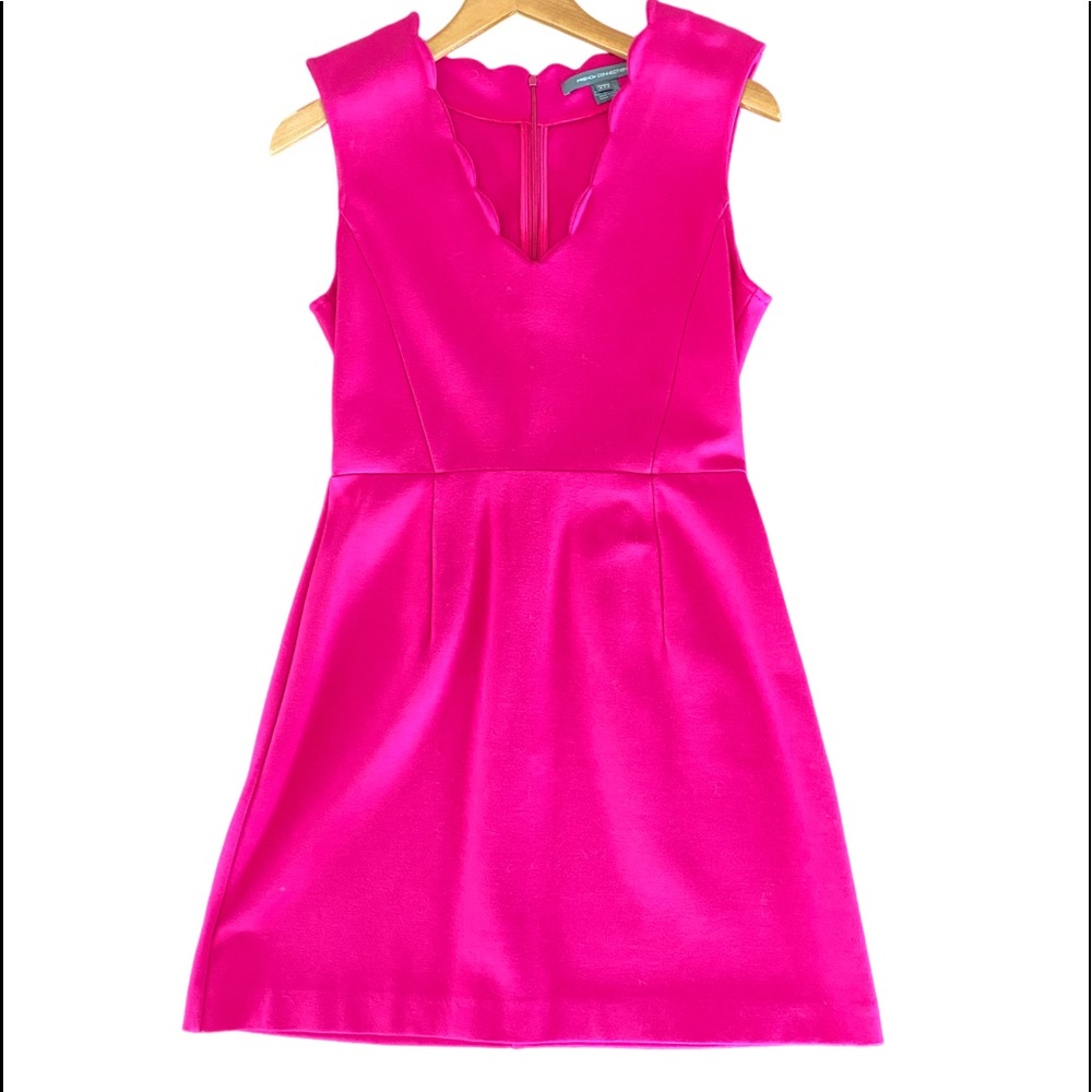FRENCH CONNECTION Pink Dress Lula Sundae Scalloped Sheath Mini SZ 6 Magenta